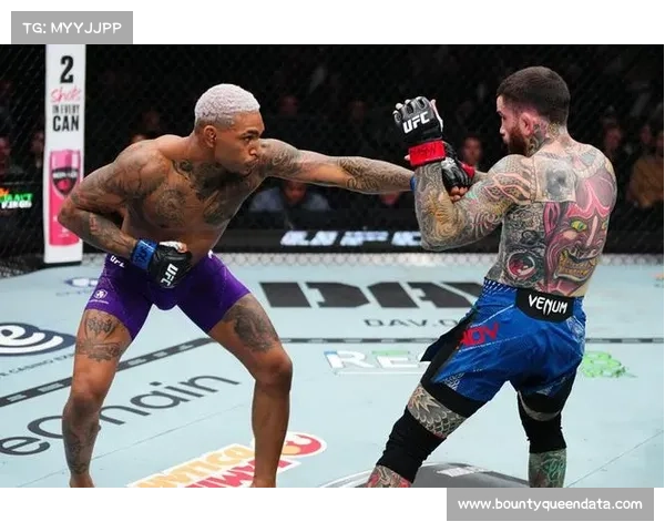 马哈切夫点数完胜马达莱纳，夺得UFC次中量级金腰带成双冠王