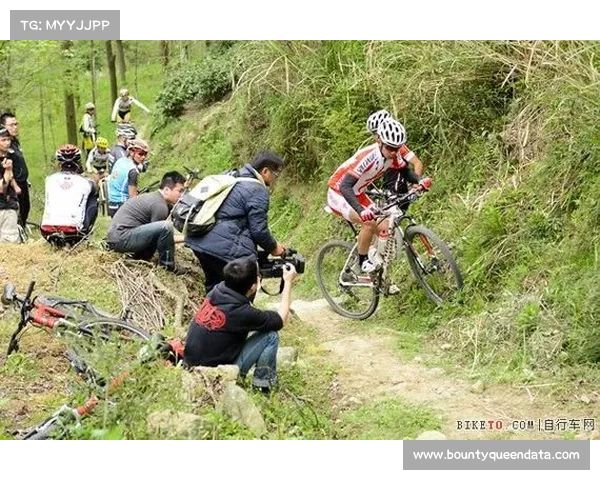 青少年冠军赛召开技术会议，详解八公里赛道风险点